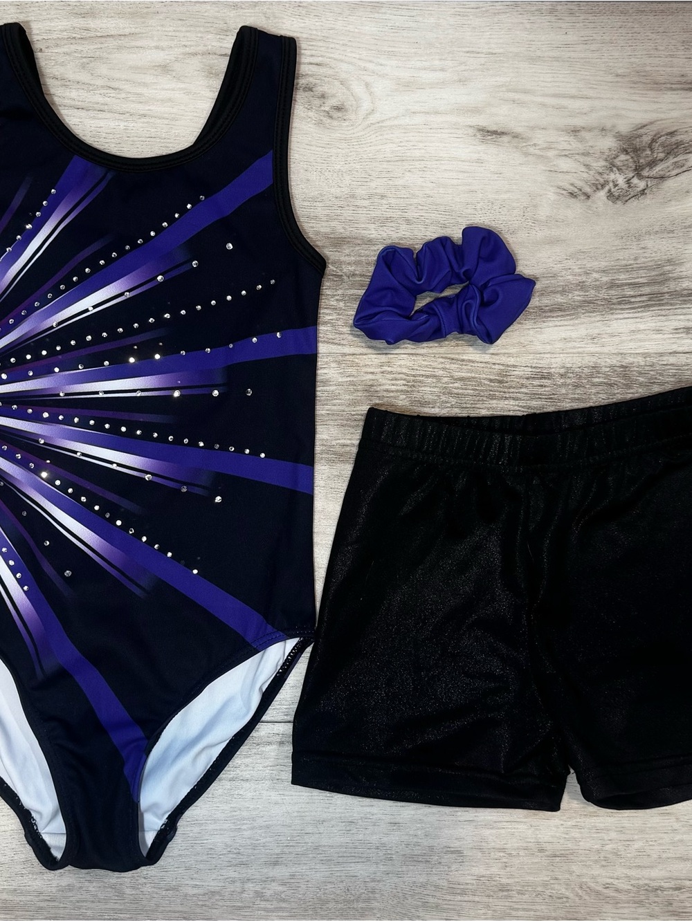 Like new* Girls Purple Starburst Leotard with Matching Scrunchie and shorts